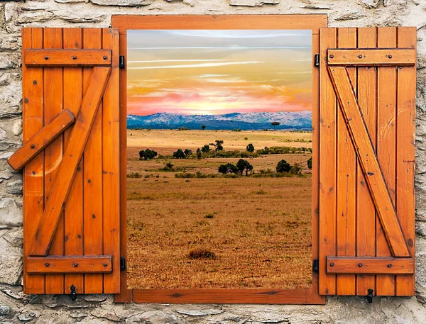 Puesta Sol Sabana Kenia Punto Vista Desde Ventana —  Fotos de Stock