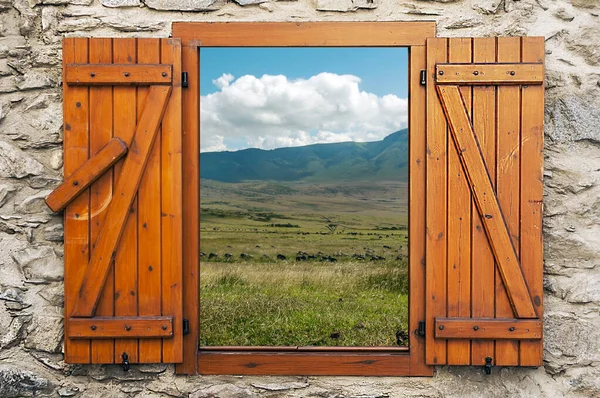 Paisaje Tanzania Día Nublado Punto Competir Desde Una Ventana Madera —  Fotos de Stock