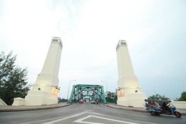 Memorial Köprüsü Phra Phuttha Yodfa Köprüsü