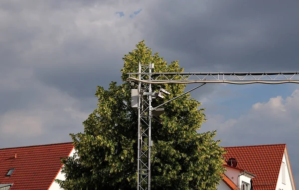 Kovové Sloupy Fotoaparáty Měření Instalace Provozu Dozor Autonomní Řízení Výzkumu — Stock fotografie