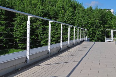 tel halatlar ile çelik korkuluk