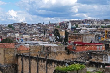 Fez, Fas Medine üzerinde bulutlu gökyüzü