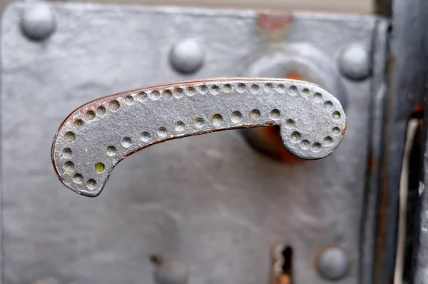 eski demir kapı kolu