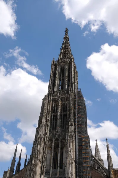 Andamio en el campanario de Ulm Minster bajo Renovación —  Fotos de Stock