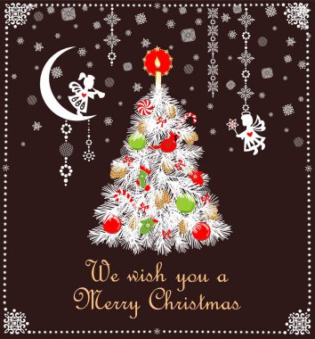 Kırmızı yeşil oyuncaklar ve altın mum, kağıt el yapımı kar taneleri ve küçük melekler asılı beyaz ağaç ile kağıt kesme çocukça Noel dekorasyon. Kış tatili için tebrik kartı