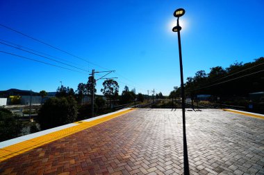 Güneş, engelleme lamba ışıl ışıl.