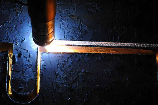Metallskärning Process Med Hjälp Plasma Skärmaskin — Stockfoto