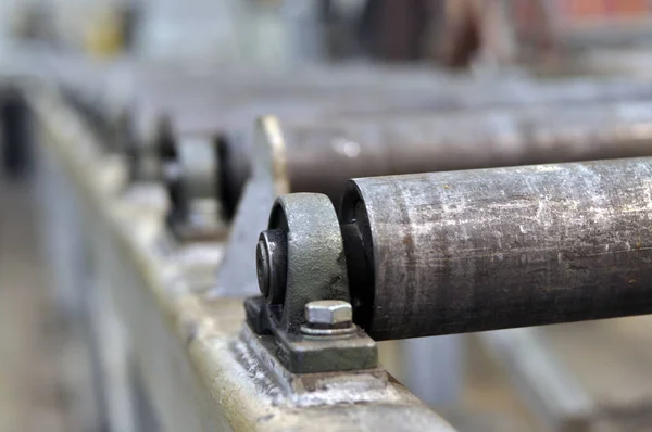 Rolki Przenośnika Maszyna Cięcia Metalu Fabryce — Zdjęcie stockowe