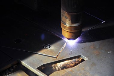 endüstriyel bir bitki lazer kesme meşale makine sac keser