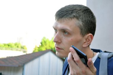 Modern yaşamda modern akıllı telefonun kullanımı