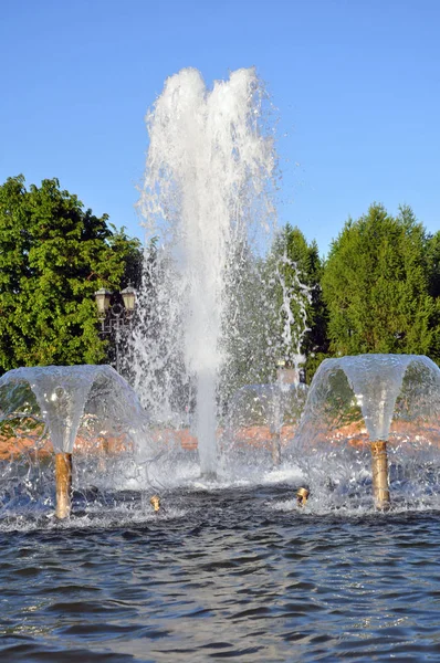 Fountain in Victory Park in Moscow, Russia — Stock Photo, Image