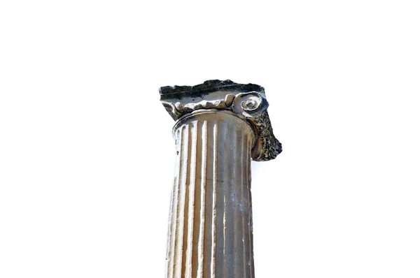 Αρχαίο ελληνικό αρχιτεκτονικό αντικείμενο με μαρμάρινη μορφή. — Φωτογραφία Αρχείου