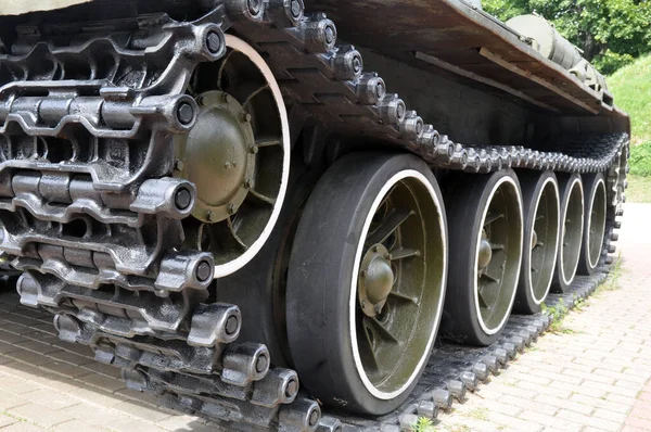 Tren Aterrizaje Tanque Militar Chismes Metal Con Ruedas Equipo Militar — Foto de Stock