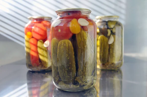 Home Canning Vegetables Backyard Garden Glass Jars Processing Tomato Harvest — Stock Photo, Image