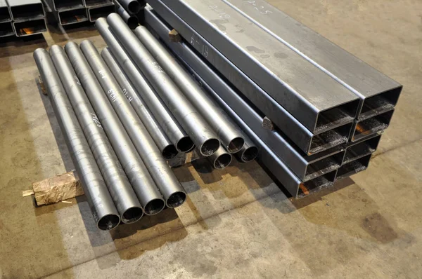 Tubulação Perfilada Aço Uma Fábrica Metalurgia Blanks Para Fabrico Estruturas — Fotografia de Stock