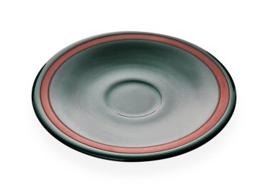 Kırmızı desen kenarı ile boş seramik plaka, kırpma yolu ile beyaz arka plan izole kırmızı jant ile koyu yeşil yuvarlak plaka, Yan görünüm                               