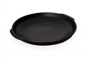 Çift saplı plaka, Kırpma yolu ile beyaz arka plan üzerinde izole boş siyah seramik plakalar, Yan görünüm                               