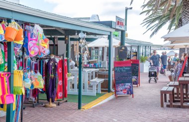 Langebaan, Güney Afrika - 2 Mart 2019: tanımlanamayan sakinleri ve turistler bu West Coast kasaba günlük yaşamlarında giderim
