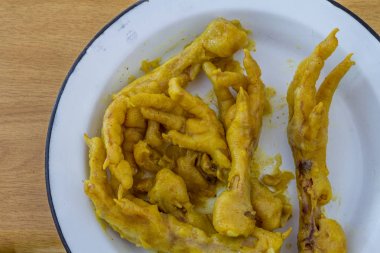 Derin kızarmış tavuk ayakları kopya alanı ile geleneksel bir Güney Afrika ilçesi gıda snack görüntü
