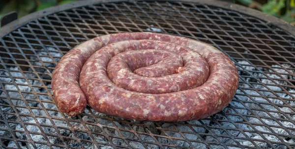 Zuid Afrikaanse Boerewors Worst Traditioneel Gekookt Buiten Een Open Vuur — Stockfoto