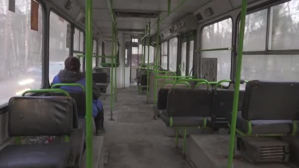 Εσωτερικό έρχονται το δρόμο χειμώνα λεωφορείο, Ρωσία,. — Αρχείο Βίντεο