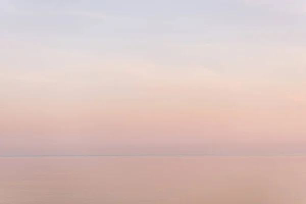 Coucher Soleil Majestueux Dans Des Tons Pastel Sur Une Surface — Photo