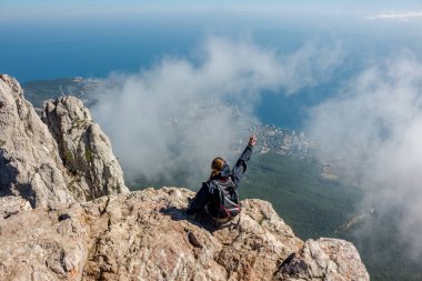 AI-Petri, Crimea - Eylül 2014: Güney Sahili, Kırım, siperlerden Mount Ai-Petri. Alupka şehir görünümünü
