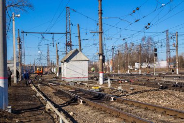 Maloyaroslavets, Rusya - Nisan 2018: Demiryolu deposu Maloyaroslavets istasyonunda