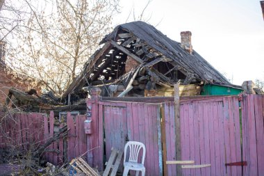 Maloyaroslavets, Rusya - Nisan 2018: Daraltılmış Maloyaroslavets, Karl Marx sokak eski ahşap evde