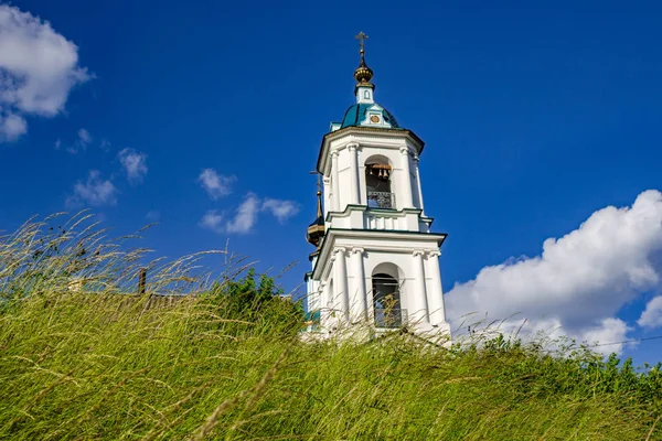 Borovsk, Kutsal bakire doğuş Kilisesi'nin çan kulesi 18. yüzyıl