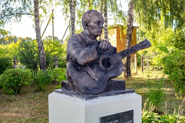 Vysokinichi Rusland Augustus 2018 Monument Voor Dichter Bulat Okudzhava Buurt — Stockfoto