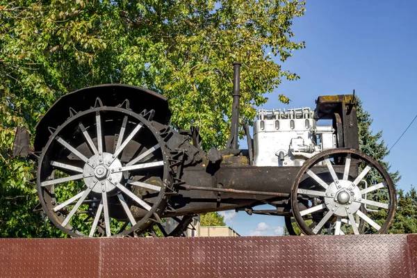 Vysokinichi Rusland Augustus 2018 Monument Voor Eerste Trekker Htz Kharkov — Stockfoto