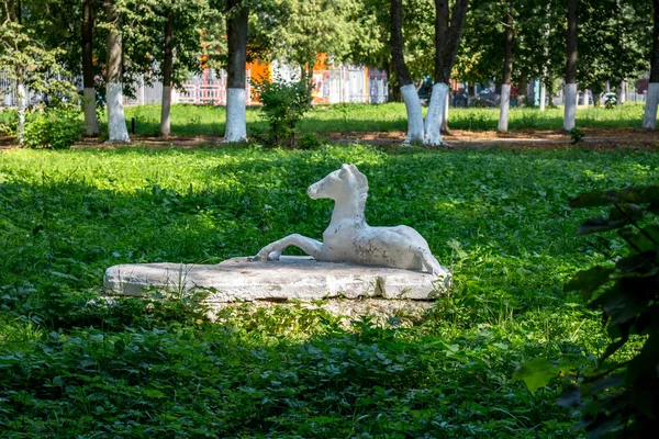 Naro Fominsk 2017年8月 中央公园 Vorovsky 公园在 Naro Fominsk 雕塑在公园 — 图库照片
