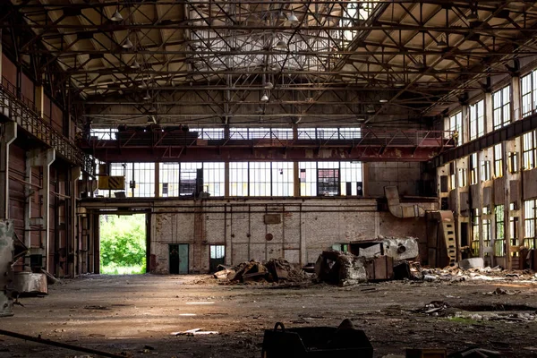 Opuszczonej Fabryce Starego Budynku Wewnątrz — Zdjęcie stockowe