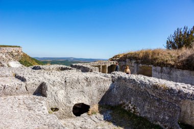 Bakhchysaray, Crimea - Eylül 2014: Chufut-Kale. Kırım Dağları Ortaçağ şehir-kale