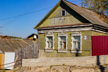 Borovsk, Rusya - Ekim 2018: Ahşap ev Borovsk şehir içinde geleneksel mimarisinin