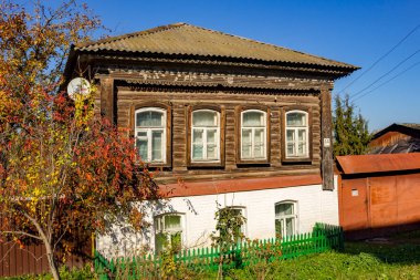 Borovsk, Rusya - Ekim 2018: Ahşap ev Borovsk şehir içinde geleneksel mimarisinin