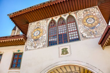 Bakhchysaray, Crimea - Eylül 2014: Han'ın Palace veya Hansaray Bahçesaray, Crimea olan. Tarihi ve kültürel rezerv. Kuzey kapısı kapısı ile