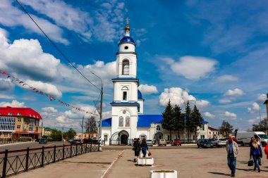 Maloyaroslavets, Rusya - Mayıs 2016: Katedralde Maloyaroslavets Mayıs günü Kazanskiy