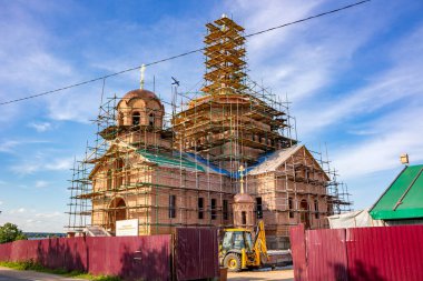 Komlevo, Rusya - Temmuz 2017: İnşaat John İsa'nın doğuşu Komlevo Köyü (Rozhdestva Ioanna Predtechi) Baptist Kilisesi