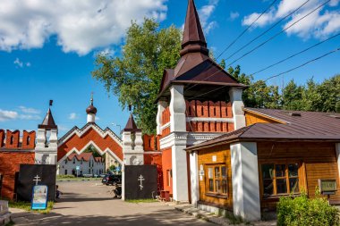 Serpuhov, Rusya - Ağustos 2017: Vvedensky Vladychny manastır (Vvedenskiy Vladychnyi monastyr) Serpukhov.