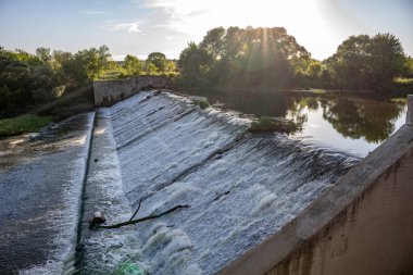 Serpukhov, Rusya'da Nara Nehri'ndeki baraj