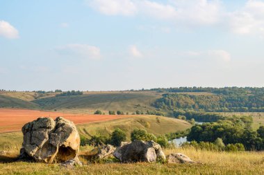 Doğa Megalit Krasivaya Mecha Nehri vadisinde 