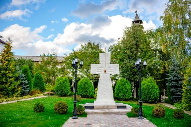 Pafnutyevo-Borovsky Manastırı Kaluzhskiy bölgesinde, Borovsk, Rusya Federasyonu. Çapraz ibadet