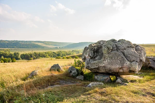 Pomník Přírody Megalith Stone Koně Údolí Řeky Krasivaja Mecha Kozie — Stock fotografie