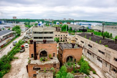 Terk edilmiş bir fabrika sanayi görünümünü