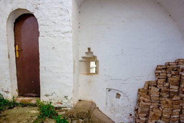 Eski Pafnutyevo-Borovsky manastır Kaluzhskiy bölgesi. Koruyucu manastır duvarlarında