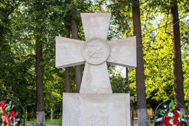 Belkino, Rusya - Ağustos 2016: St. George Cross Brusilovsky atılım (Birinci Dünya Savaşı), Belkino Köyü, yaz günü 100 yıldönümü onuruna
