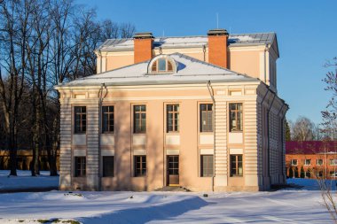 Nikolskoe, Rusya - Kasım 2016: Geri yüklenen ana evi Nikolskoe (Chubarovo) 18 yüzyıl, Zhukovsky bölge, Kaluzhskaya bölge gayrimenkulün
