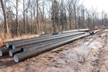 Boru hattı döşeme. Plastik borular